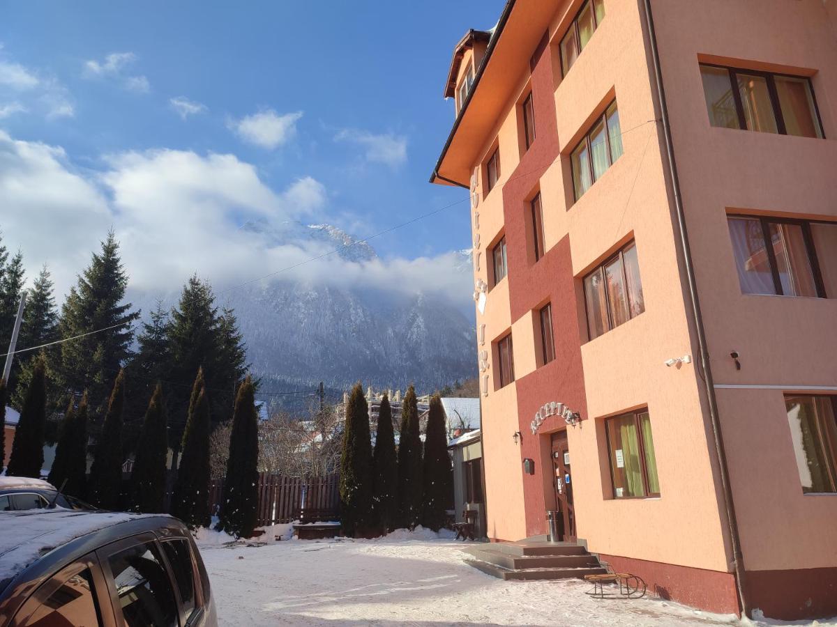 Hotel Iri Буштени Экстерьер фото