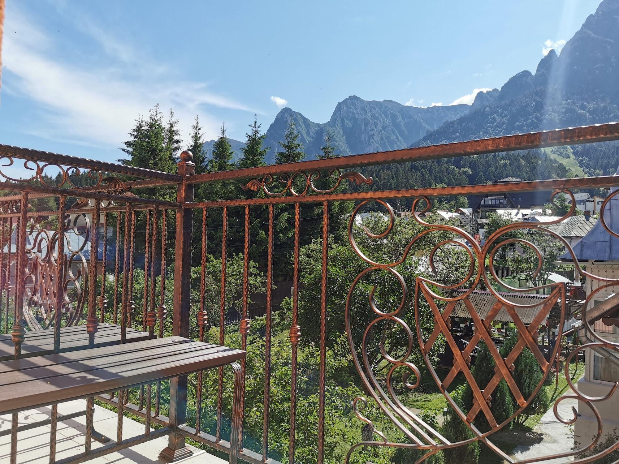 Hotel Iri Буштени Экстерьер фото