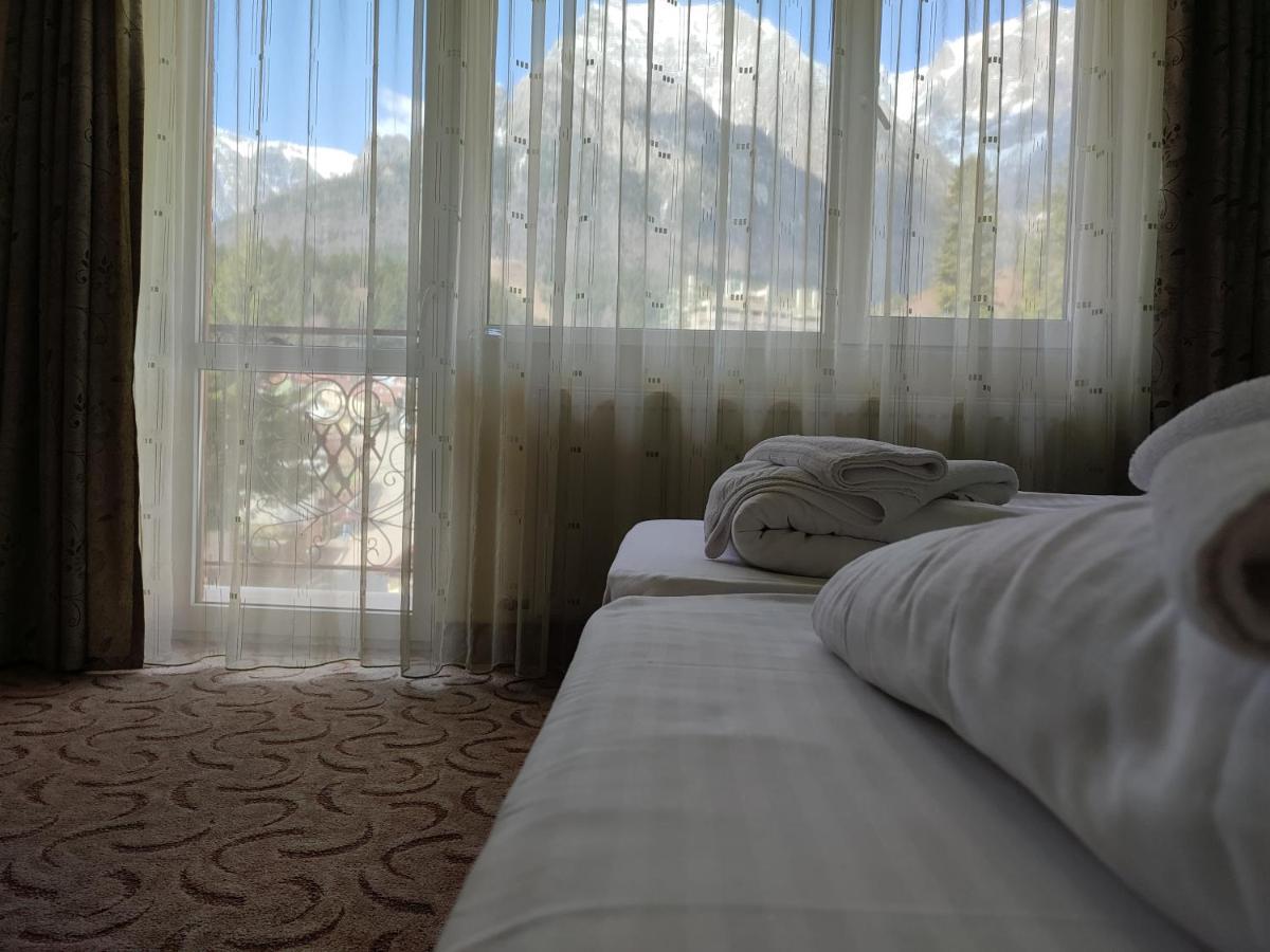 Hotel Iri Буштени Экстерьер фото